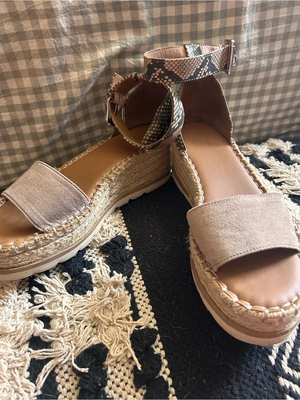 Universal Thread Tan Suede Espadrille Platform Sandals with Ankle Strap